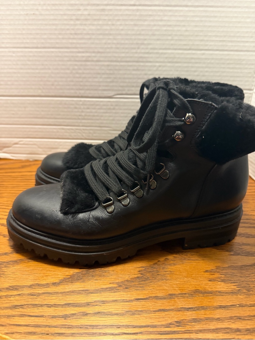 Elena Solano Women’s Black Lace-Up leather Faux Fur Ankle Boots EU40/US10 warm